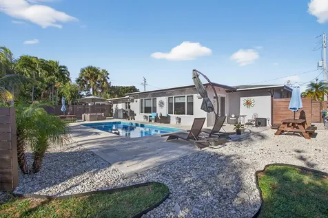 1530 W River Drive Margate FL 33063