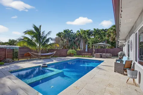 1530 W River Drive Margate FL 33063