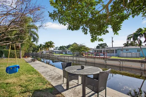 1530 W River Drive Margate FL 33063