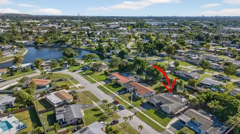 1530 W River Drive Margate FL 33063