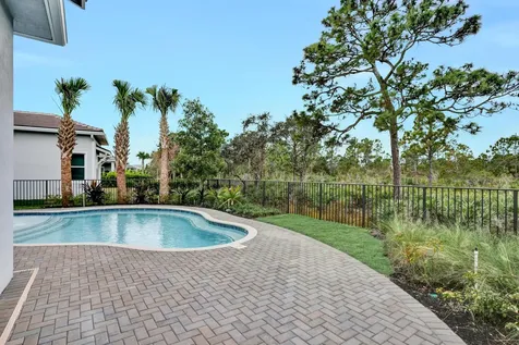 114 Se Palma Street Port Saint Lucie FL 34984
