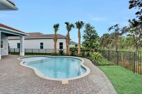 114 Se Palma Street Port Saint Lucie FL 34984