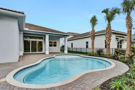 114 Se Palma Street Port Saint Lucie FL 34984