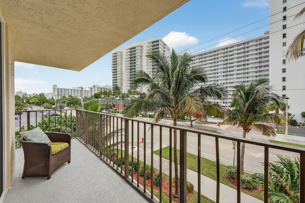 1009 N Ocean Boulevard Pompano Beach FL 33062