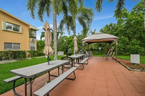 70 Camden C West Palm Beach FL 33417