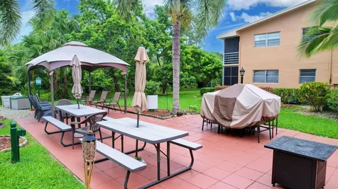 70 Camden C West Palm Beach FL 33417