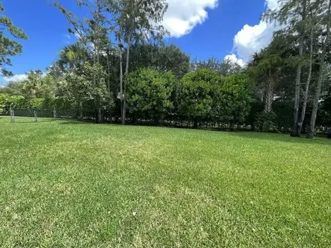 13550 Greentree Trail Wellington FL 33414