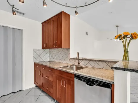 815 W Boynton Beach Boulevard Boynton Beach FL 33426