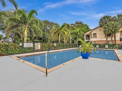815 W Boynton Beach Boulevard Boynton Beach FL 33426
