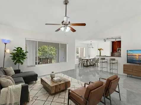 815 W Boynton Beach Boulevard Boynton Beach FL 33426