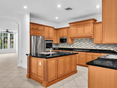10844 Lake Wynds Court Boynton Beach FL 33437