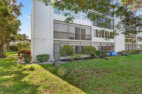 14701 Cumberland Drive Delray Beach FL 33446