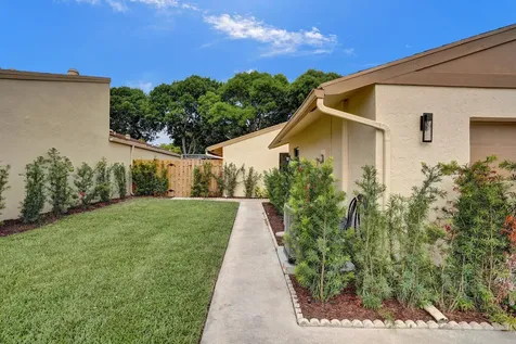 818 Nw 26th Avenue Delray Beach FL 33445