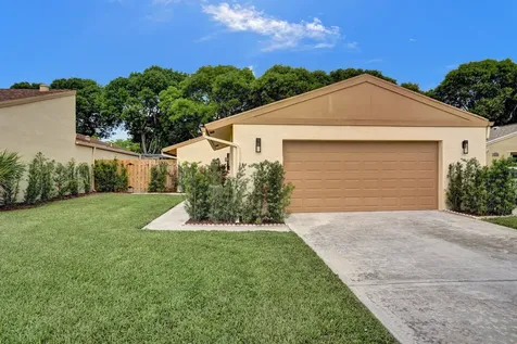 818 Nw 26th Avenue Delray Beach FL 33445