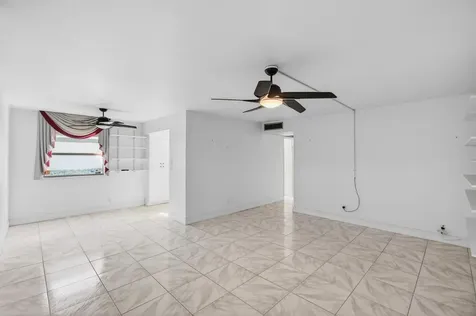 393 Flanders I Delray Beach FL 33484