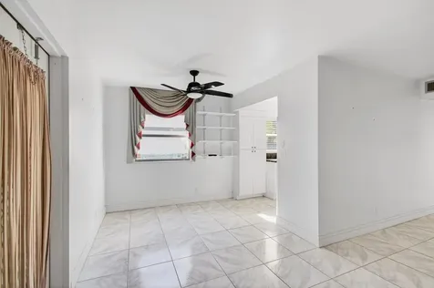 393 Flanders I Delray Beach FL 33484