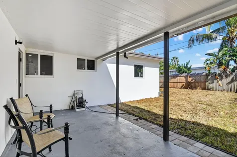 1426 Hillcrest Drive Drive Lake Worth Beach FL 33461