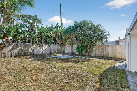 1426 Hillcrest Drive Drive Lake Worth Beach FL 33461