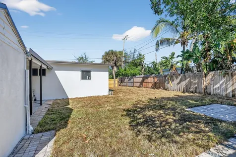 1426 Hillcrest Drive Drive Lake Worth Beach FL 33461