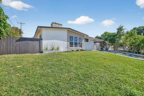 1426 Hillcrest Drive Drive Lake Worth Beach FL 33461