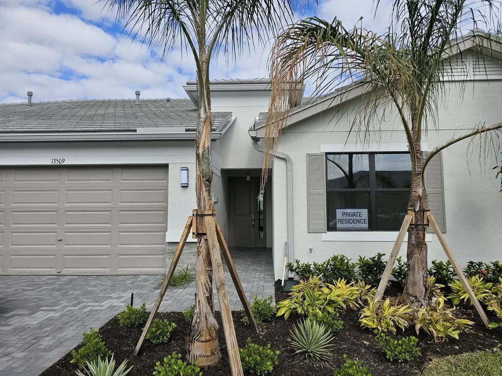 13509 SW Brightside Way Port Saint Lucie FL 34987