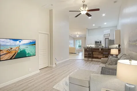 10575 Sw Cam Run Port Saint Lucie FL 34987