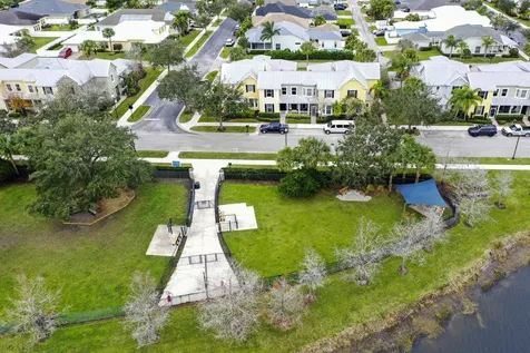 10575 Sw Cam Run Port Saint Lucie FL 34987