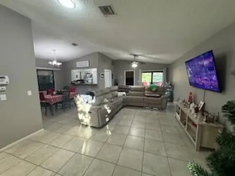 6194 Pine Tree Lane Tamarac FL 33319
