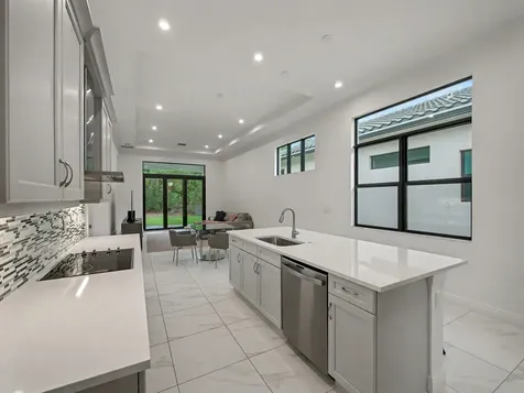 176 Se Via Sangro Port Saint Lucie FL 34952
