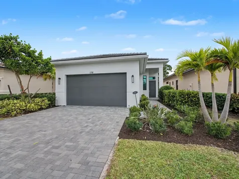 176 Se Via Sangro Port Saint Lucie FL 34952
