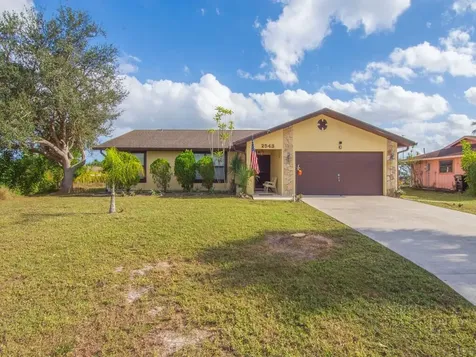 2543 Se Price Court Port Saint Lucie FL 34953