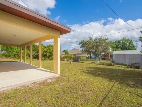 2543 Se Price Court Port Saint Lucie FL 34953