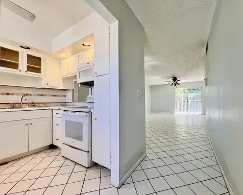 209 Oxford 200 West Palm Beach FL 33417
