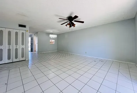 209 Oxford 200 West Palm Beach FL 33417