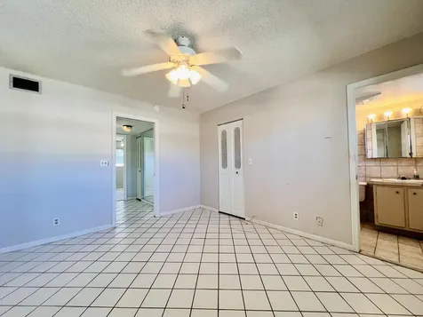 209 Oxford 200 West Palm Beach FL 33417