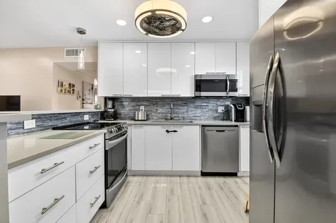 209 Somerset K West Palm Beach FL 33417