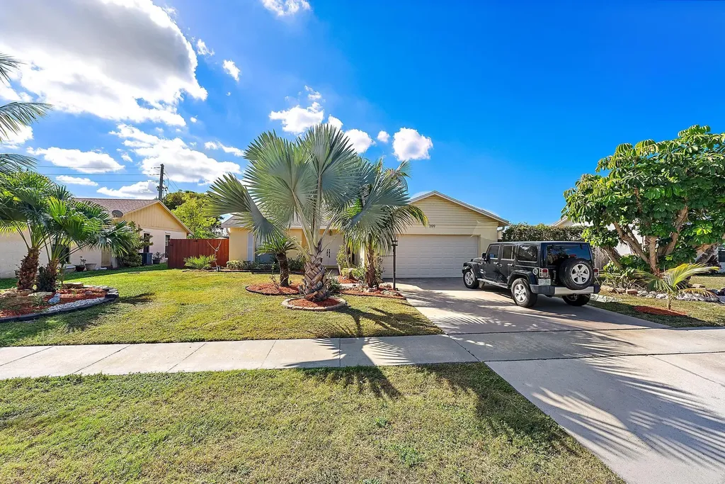 1199 Jackpine Street Wellington FL 33414