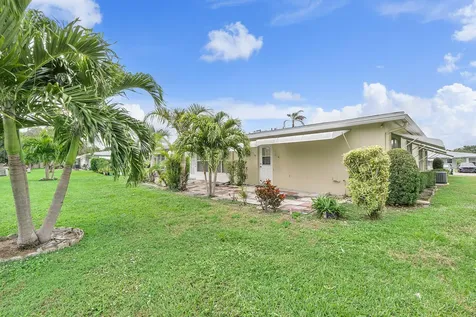 212 High Point Terrace Delray Beach FL 33445