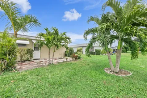 212 High Point Terrace Delray Beach FL 33445