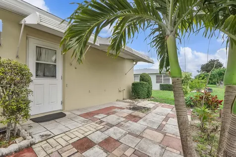 212 High Point Terrace Delray Beach FL 33445
