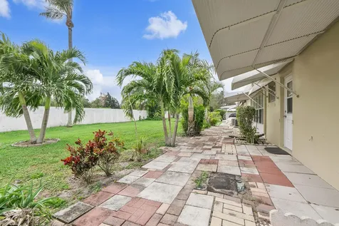 212 High Point Terrace Delray Beach FL 33445