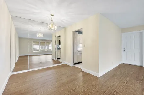 212 High Point Terrace Delray Beach FL 33445