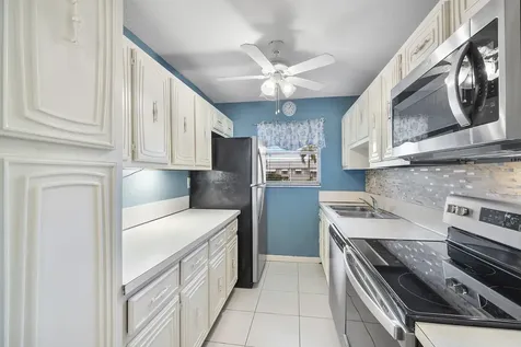 212 High Point Terrace Delray Beach FL 33445