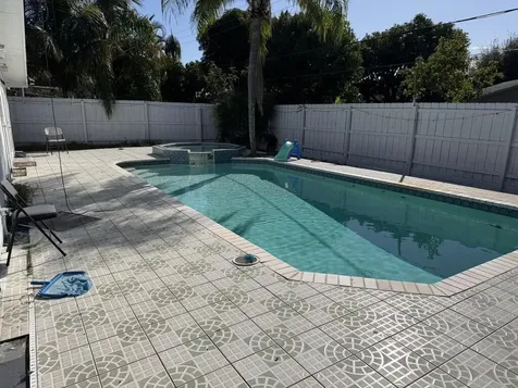 1014 W Drew Street Lantana FL 33462