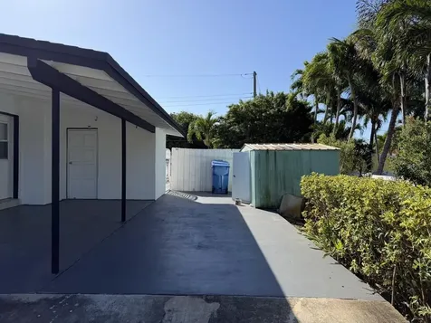 1014 W Drew Street Lantana FL 33462
