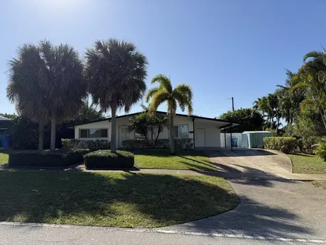 1014 W Drew Street Lantana FL 33462