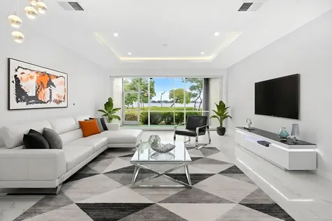 88 N Lakeshore Drive Hypoluxo FL 33462