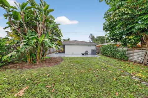 698 Ne 36th Street Oakland Park FL 33334