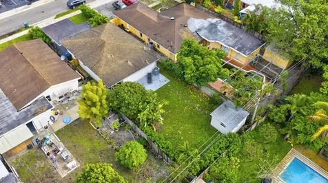 698 Ne 36th Street Oakland Park FL 33334