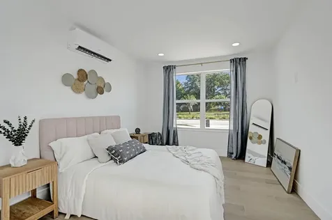 126 Sw 7th Avenue Delray Beach FL 33444